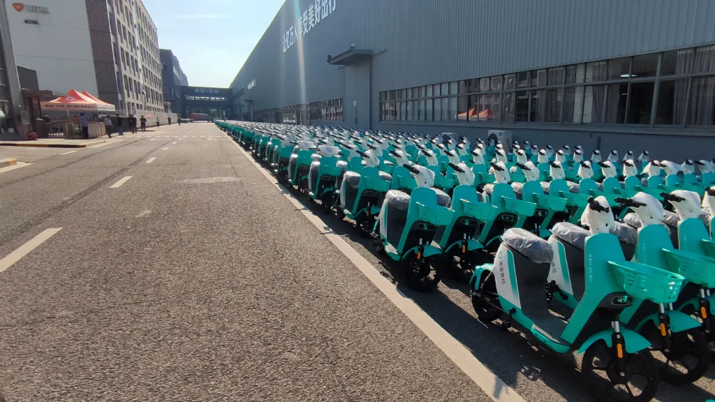 Pátio de motos em produção