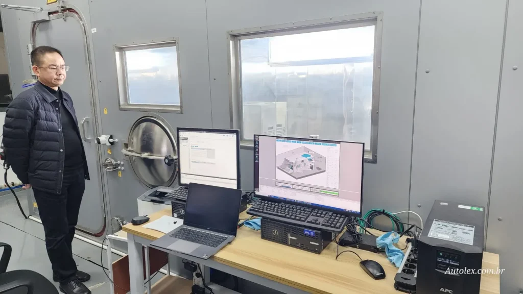 Equipe analisando homologação